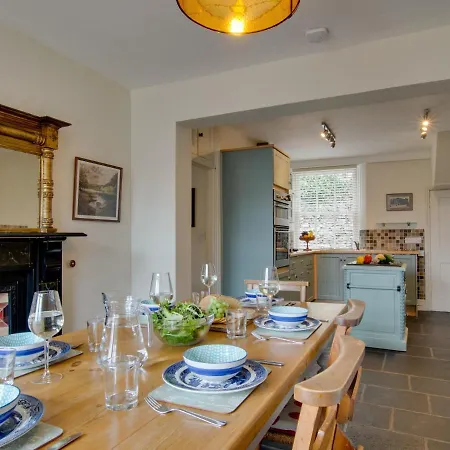 Beautiful Holiday With Garden At District * Ambleside